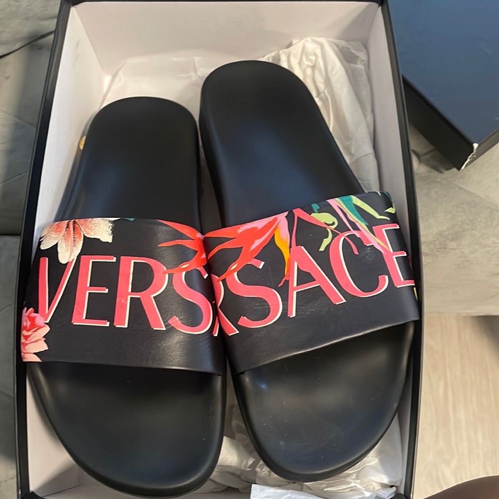 Versace Slides